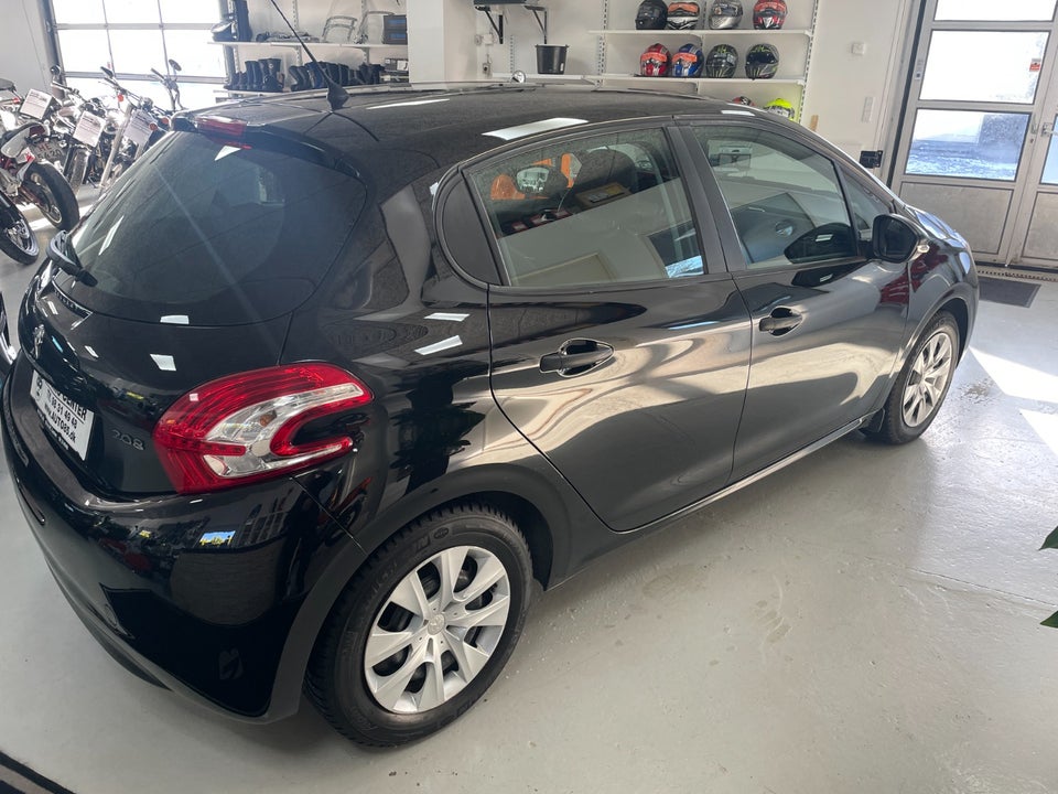 Peugeot 208 1,0 VTi Access 5d