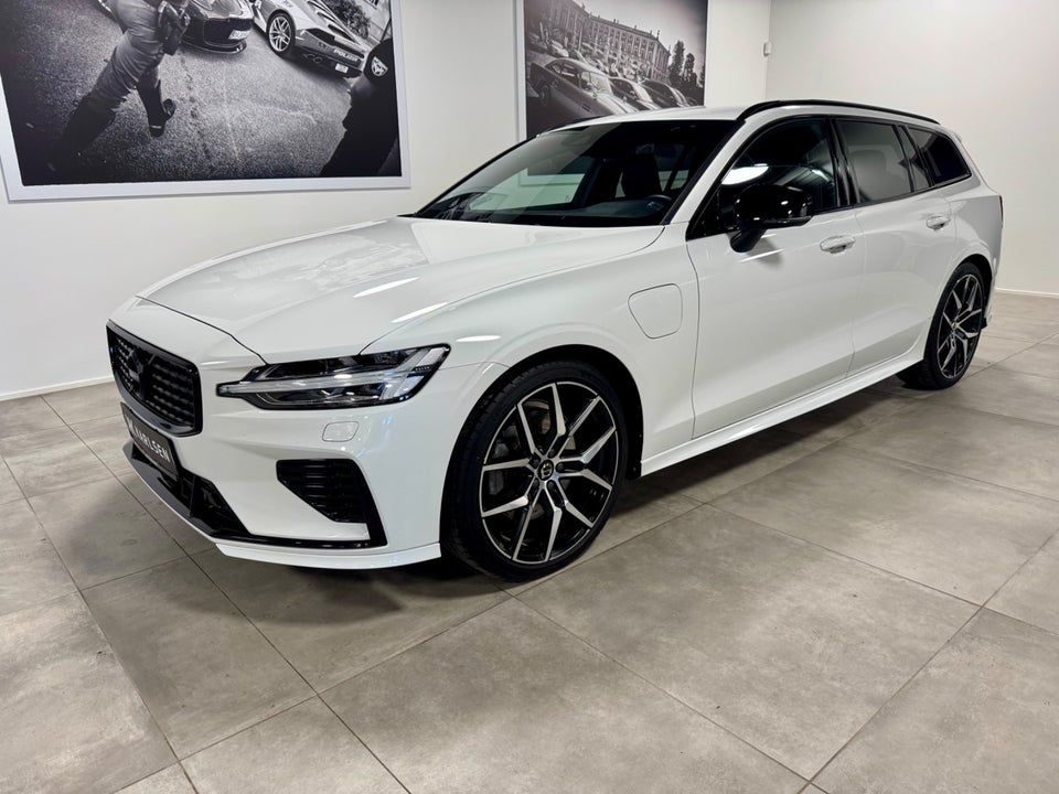 Volvo V60 2,0 T8 ReCharge R-Design aut. AWD 5d