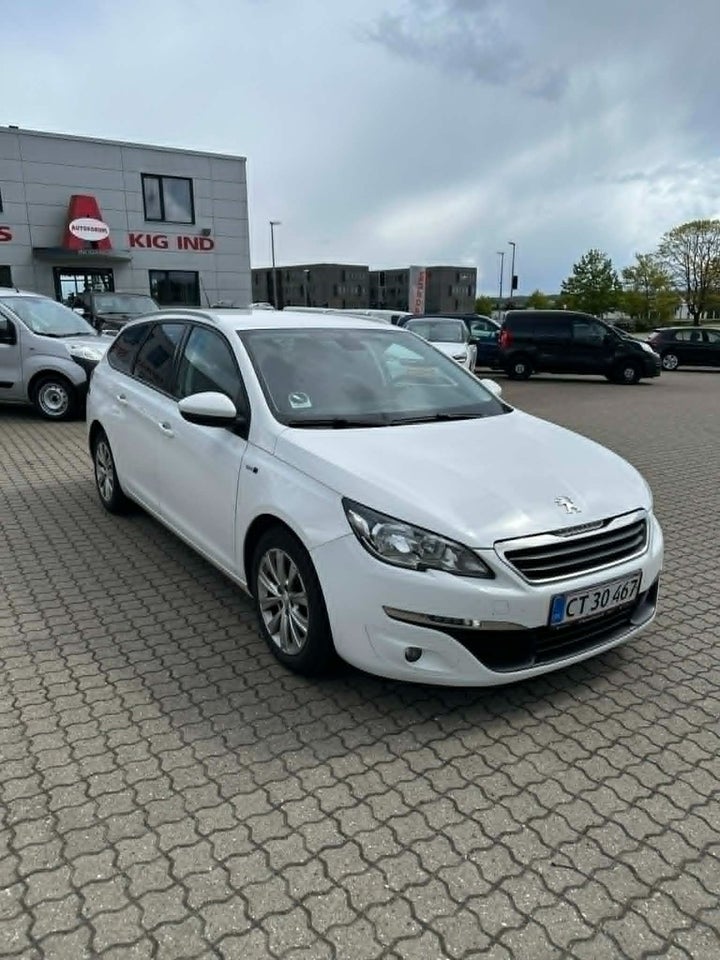 Peugeot 308 1,6 BlueHDi 120 Style SW 5d