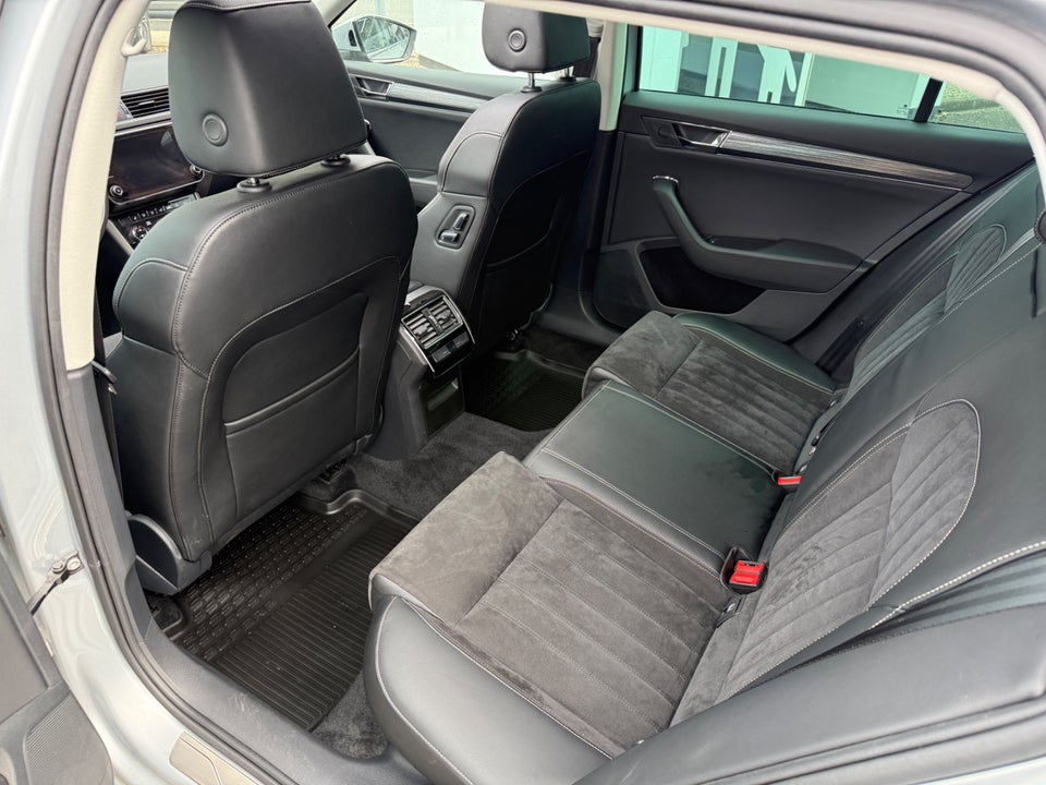 Skoda Superb 1,4 TSi iV Business Executive Combi DSG 5d