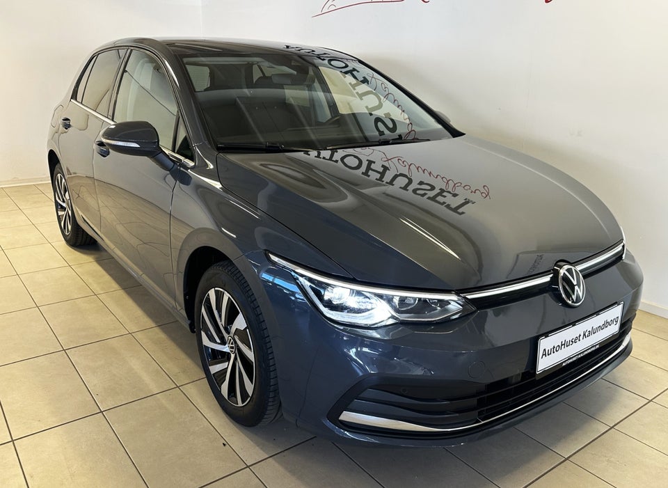 VW Golf VIII 1,4 eHybrid DSG 5d