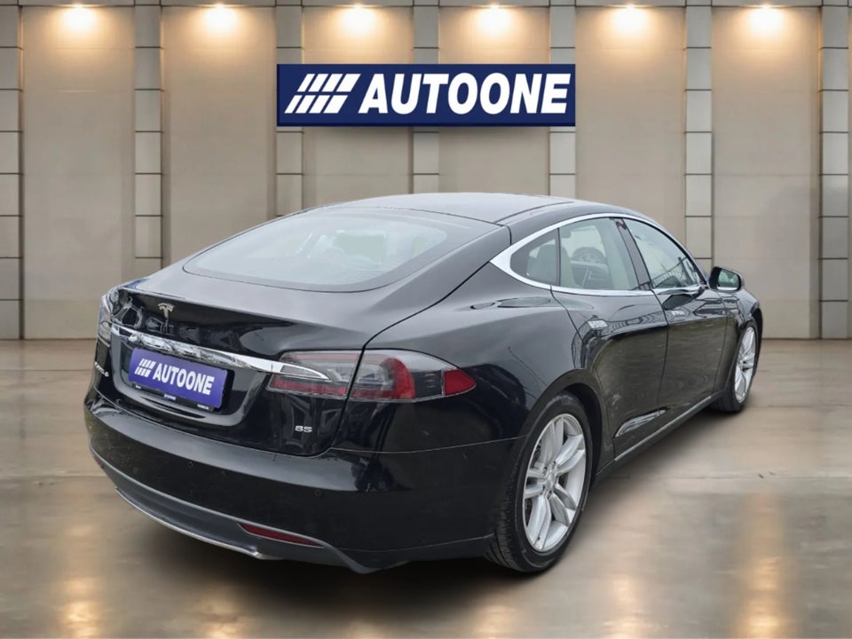 Tesla Model S 85 5d