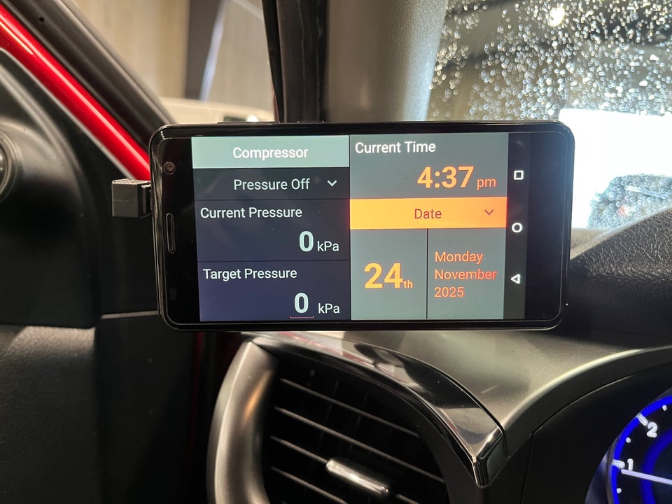 Toyota HiLux 2,4 D-4D 150 T2 Db.Kab 4x4 4d