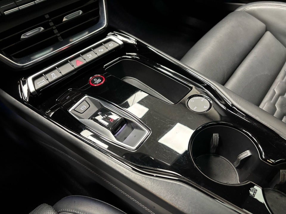 Audi e-tron GT quattro 4d