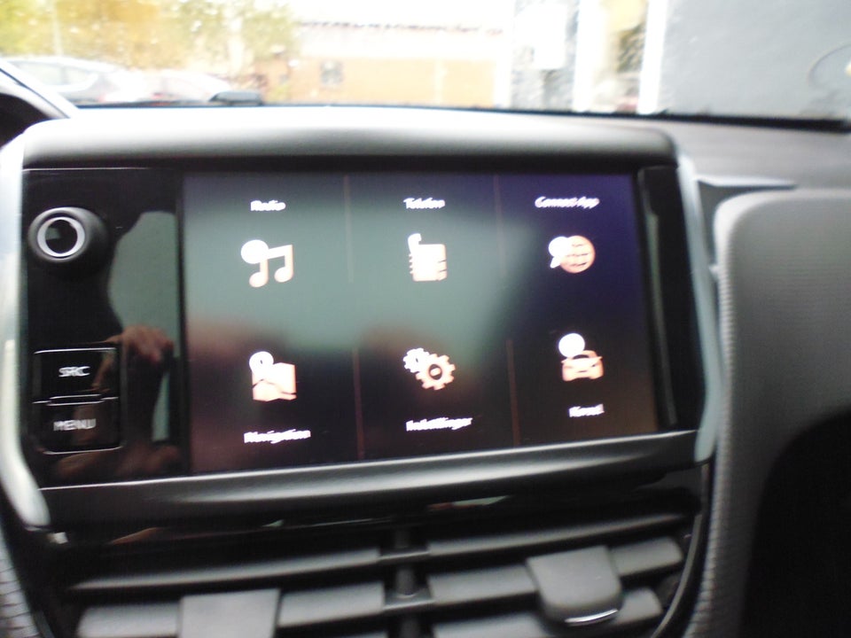 Peugeot 2008 1,2 e-THP 110 Allure Sky EAT6 5d