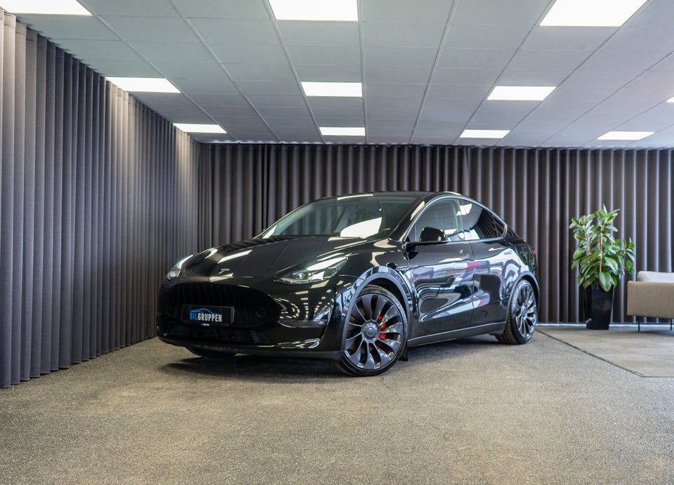 Tesla Model Y Performance AWD 5d