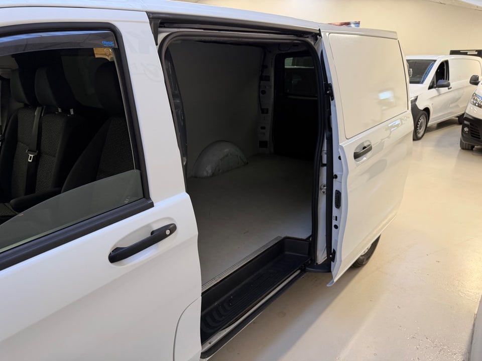 Mercedes eVito 129 Tourer PRO XL Van