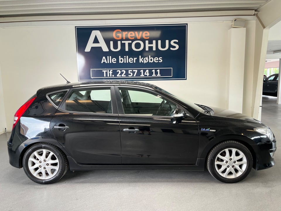 Hyundai i30 1,6 CRDi 90 Classic Sense+ Eco 5d