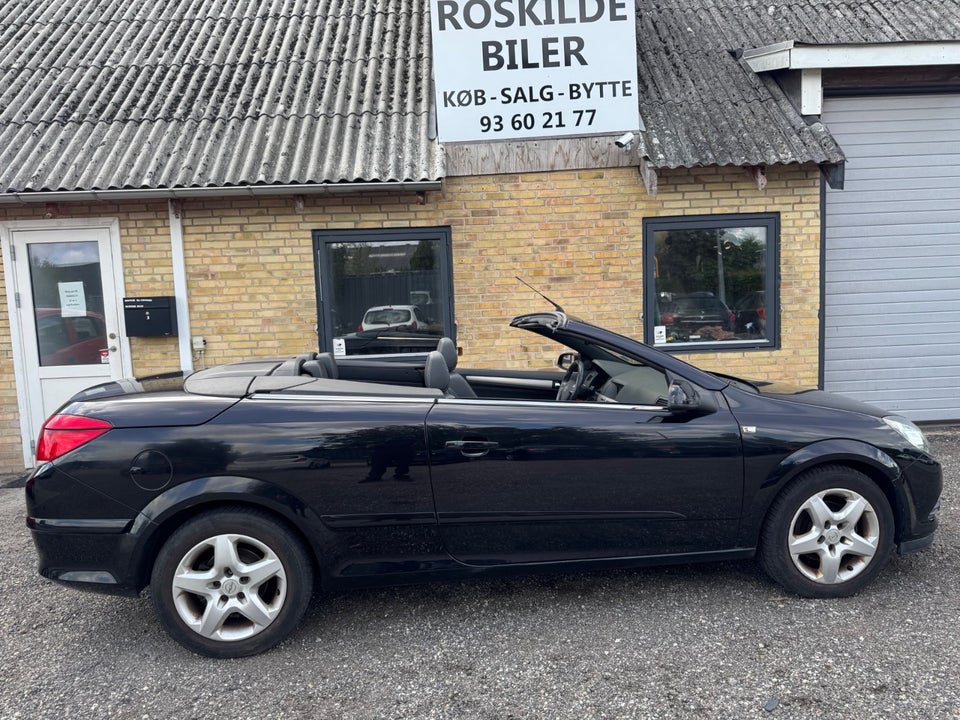 Opel Astra 1,8 16V Cosmo TwinTop 2d