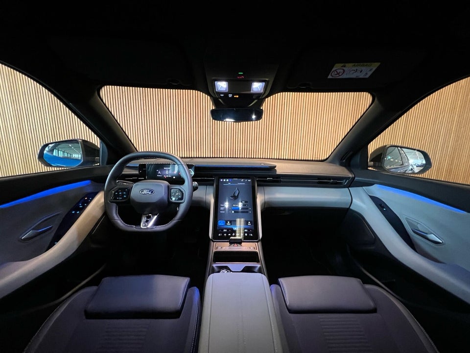 Ford Capri 79 Premium Extended Range AWD 5d