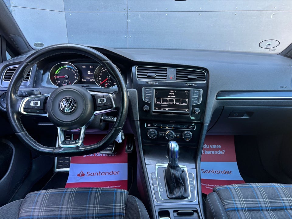 VW Golf VII 1,4 GTE Highline DSG 5d