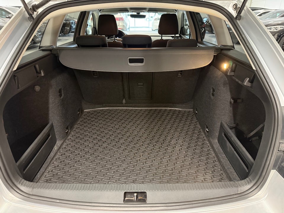 Skoda Octavia 1,6 TDi 115 Ambition Combi DSG 5d