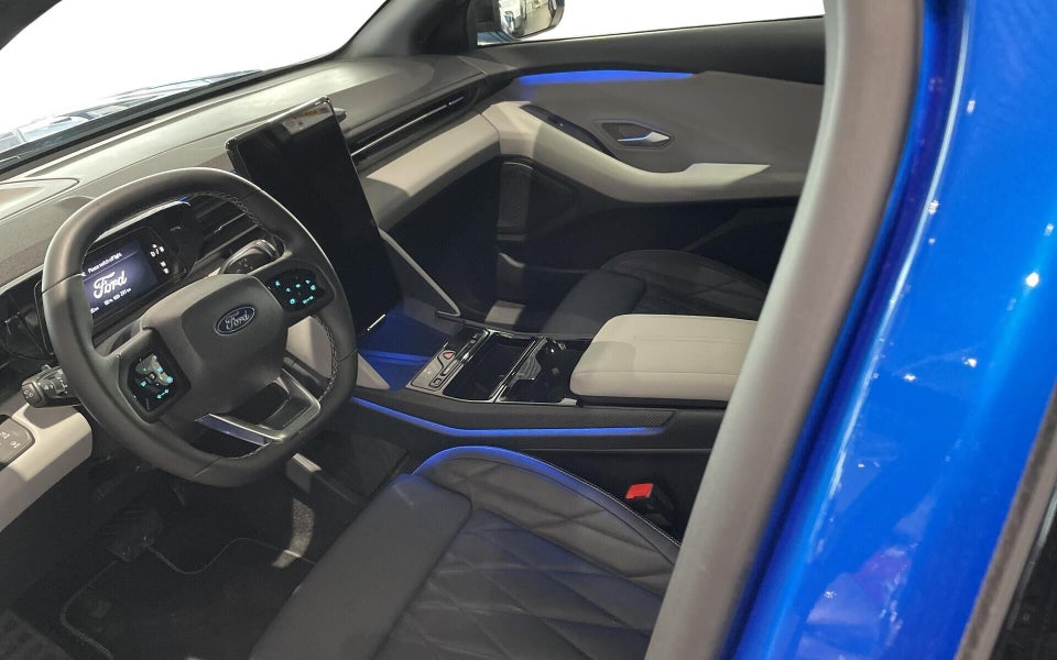 Ford Explorer 77 Premium Extended Range 5d