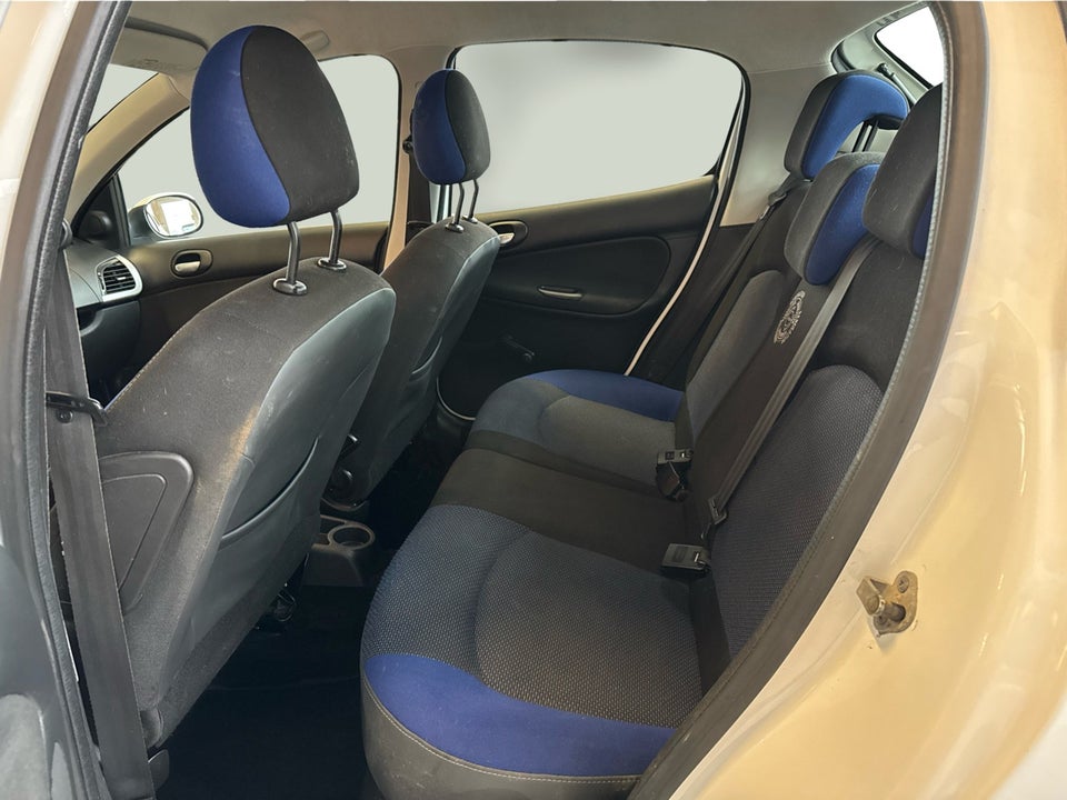 Peugeot 206+ 1,4 HDi 68 Active 5d