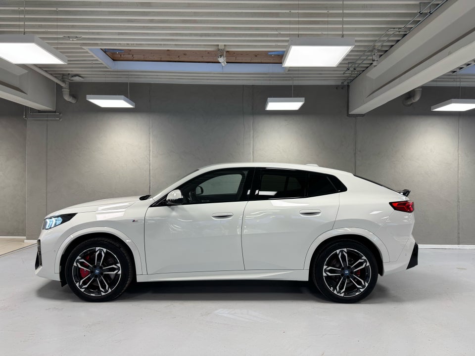 BMW iX2 eDrive20 M-Sport Premium 5d