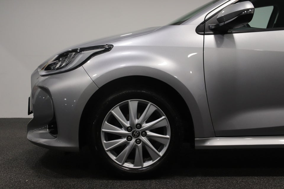 Toyota Yaris 1,5 Active Tech+ 5d