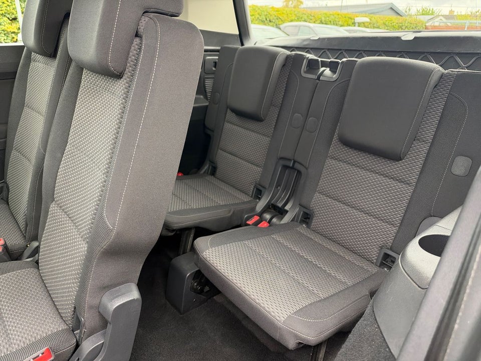 VW Touran 1,6 TDi 115 Comfortline DSG 7prs 5d