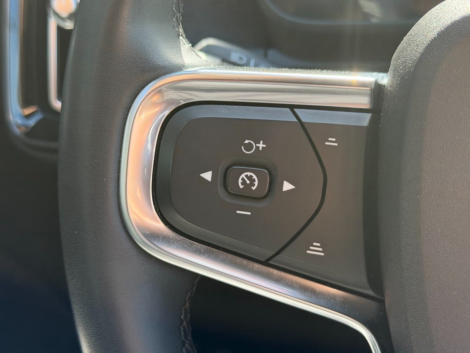 Volvo XC40 ReCharge Core 5d
