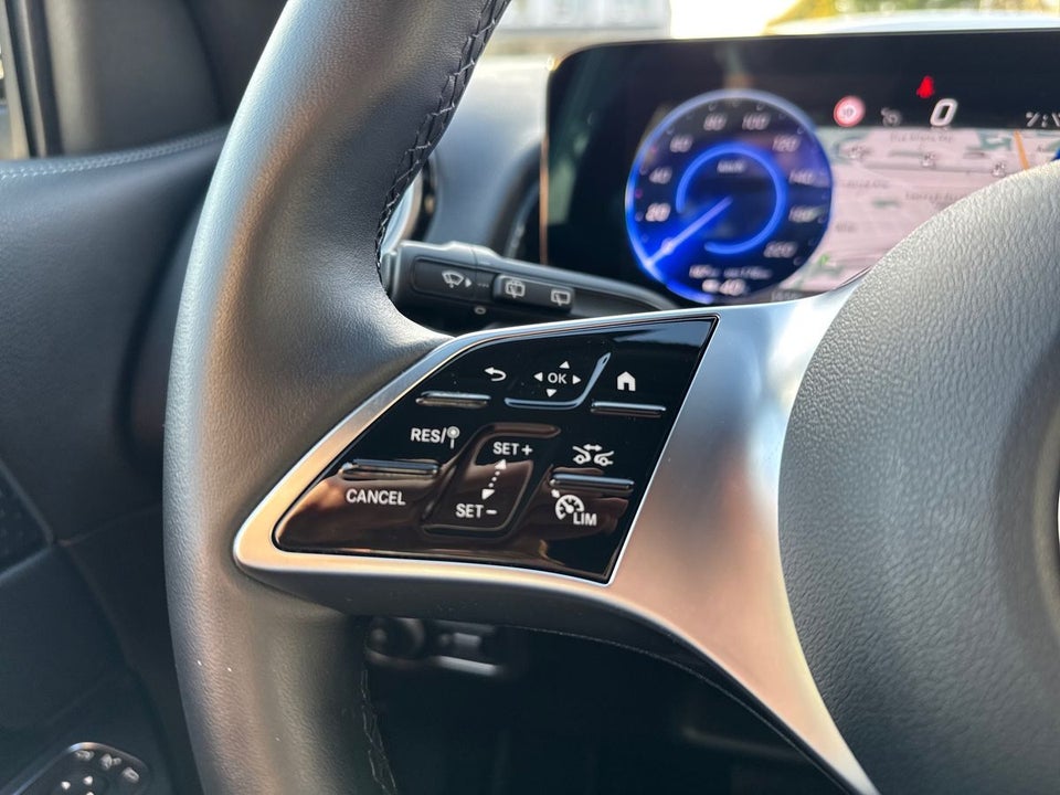 Mercedes EQB300 4Matic 5d