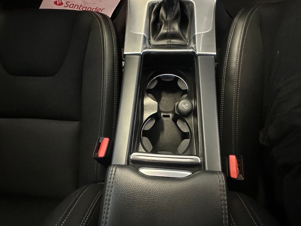 Volvo V60 2,0 D3 150 Momentum 5d