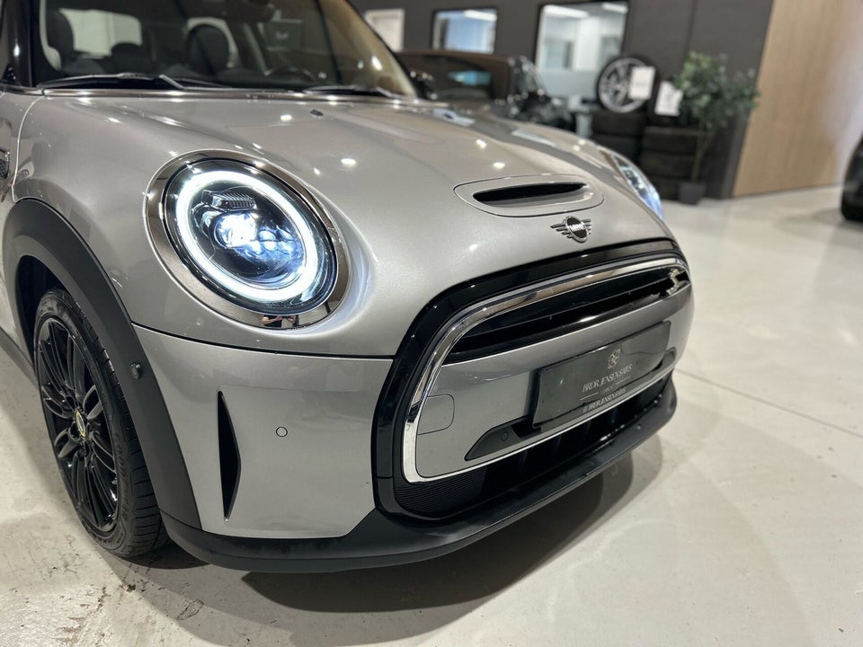 MINI Cooper SE Classic Trim 3d