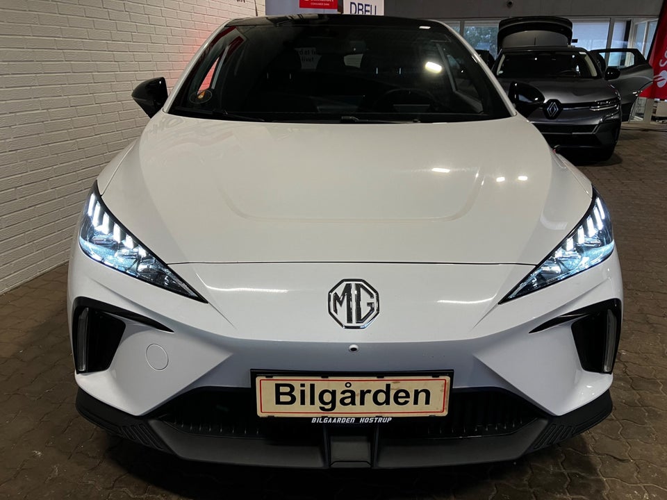 MG 4 77 Luxury Extended Range 5d