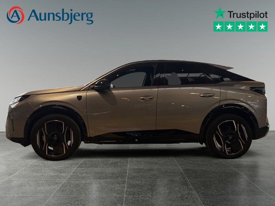 Peugeot e-3008 101 GT 5d