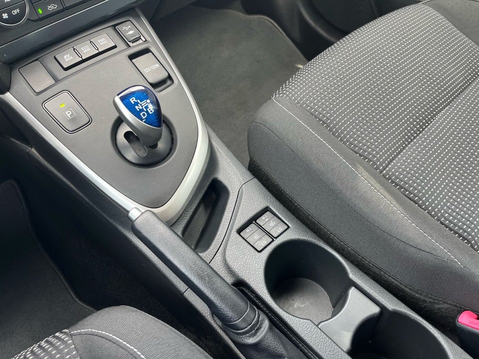 Toyota Auris 1,8 Hybrid H2+ Touring Sports CVT 5d