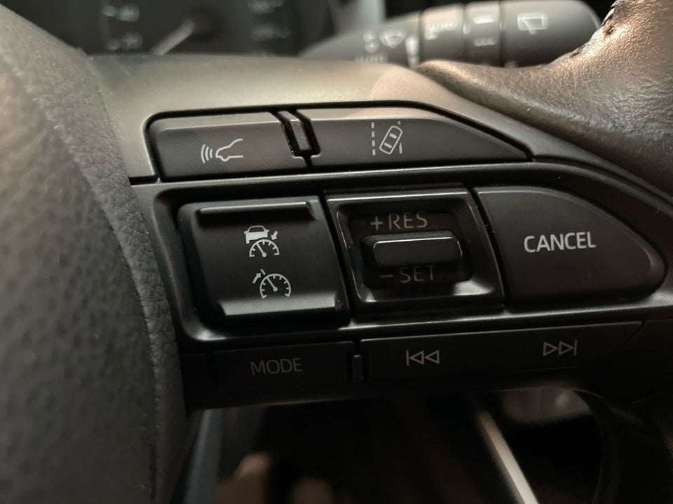 Toyota Yaris 1,5 Active 5d