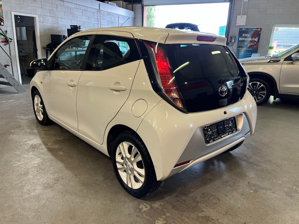 Toyota Aygo 1,0 VVT-i x-pure 5d