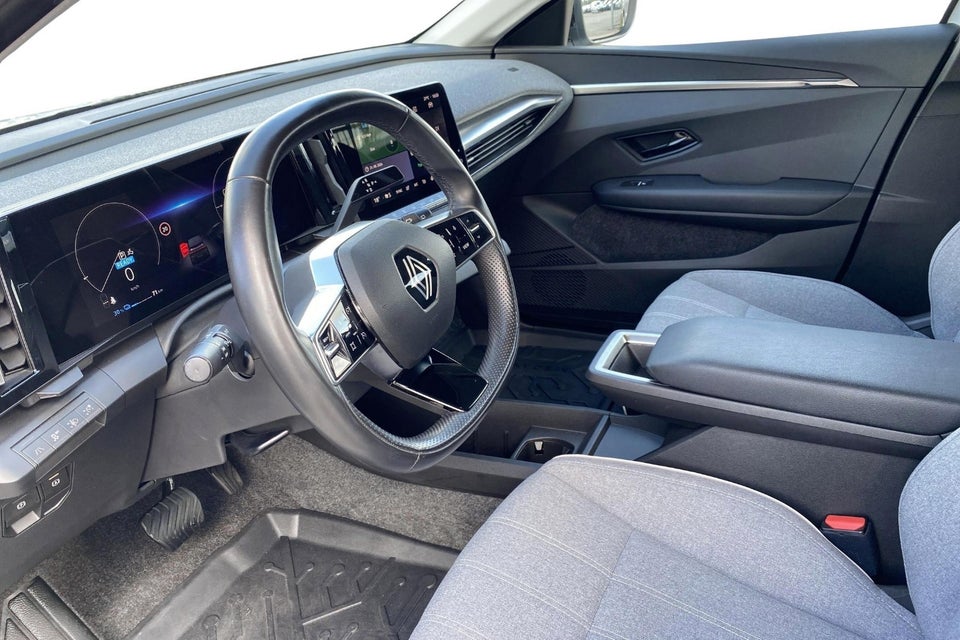 Renault Megane E-Tech 40 Equilibre 5d
