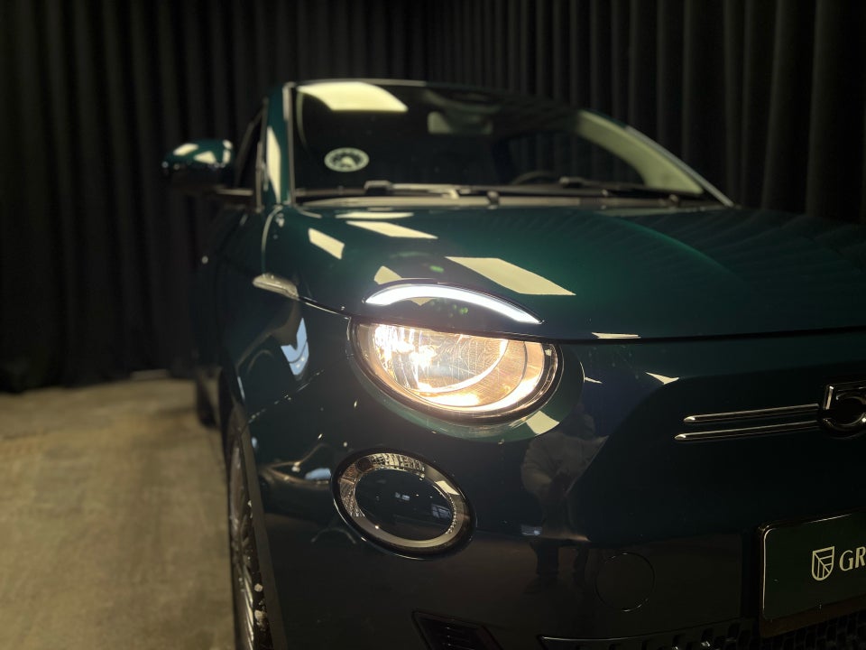 Fiat 500e 42 Icon 3d