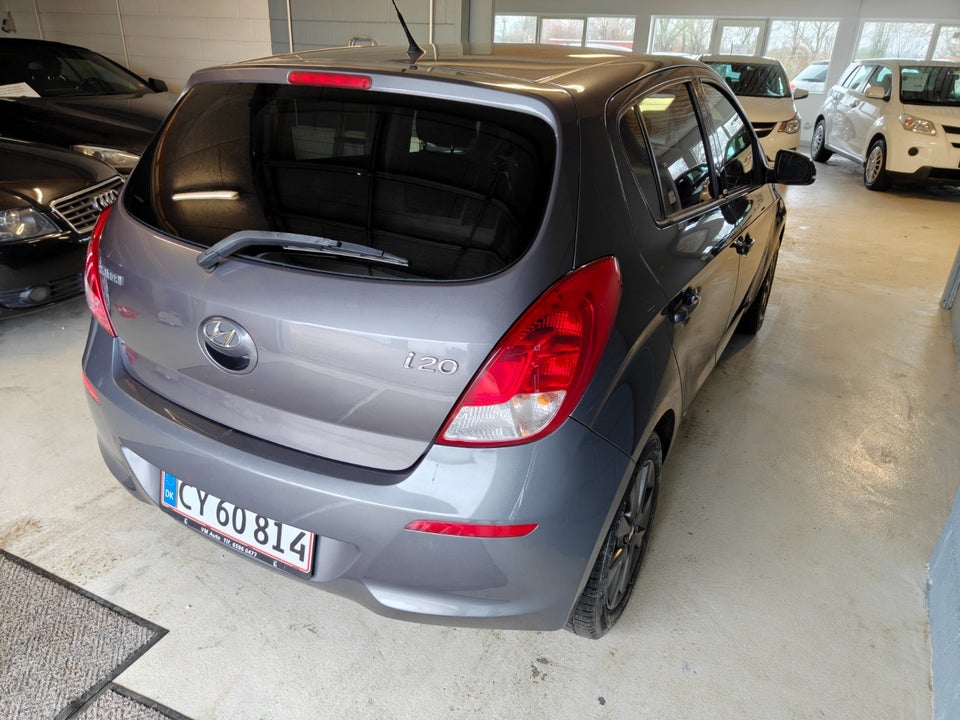 Hyundai i20 1,25 Classic XTR 5d