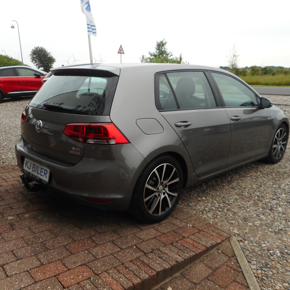 VW Golf VII 1,4 TSi 140 Highline BMT 5d