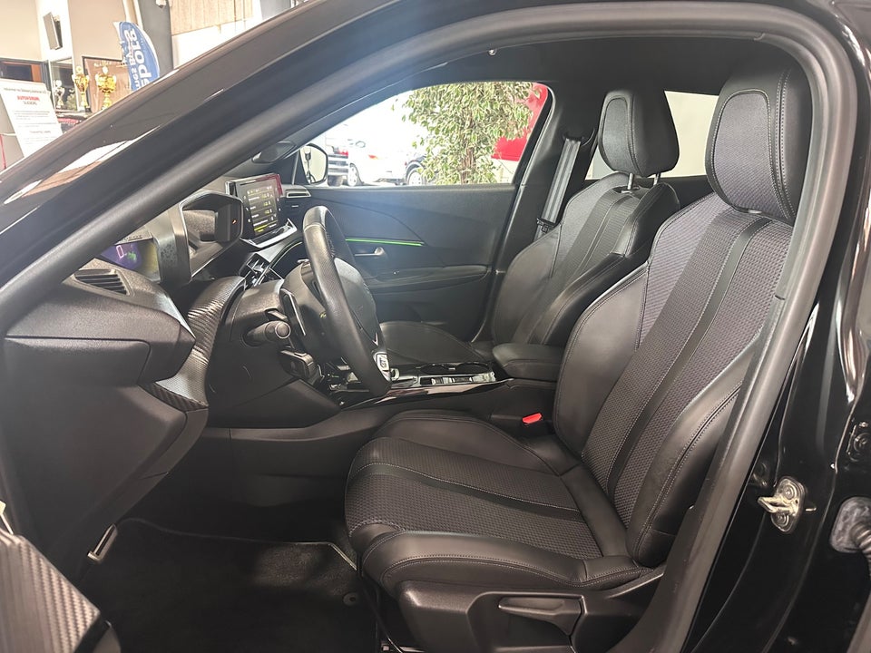 Peugeot 2008 1,5 BlueHDi 130 GT Line EAT8 5d