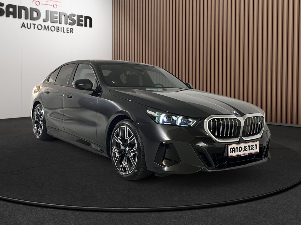 BMW i5 eDrive40 M-Sport 4d