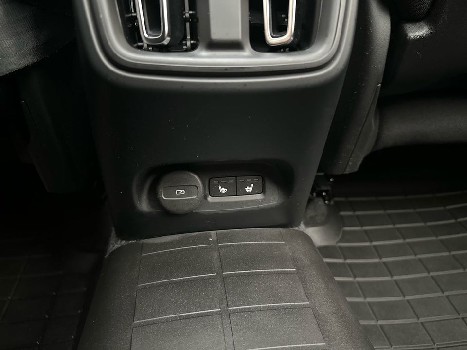 Volvo EX40 Extended Range Black Edition 5d