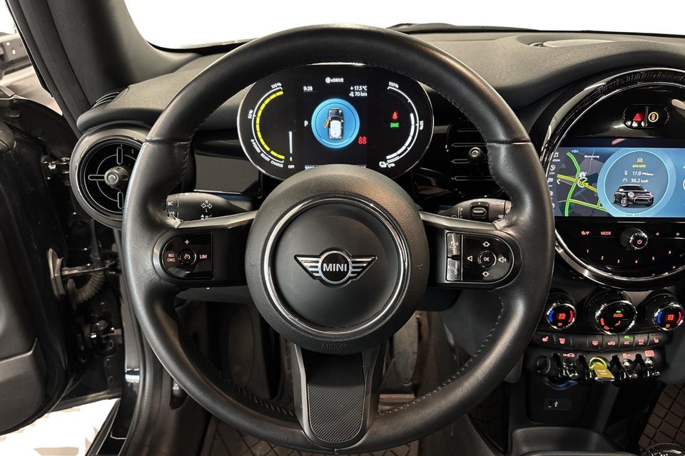 MINI Cooper SE Classic Trim 3d