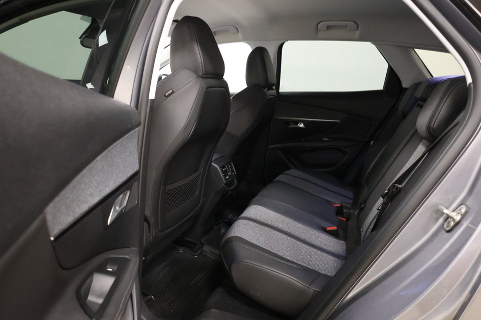 Peugeot 3008 1,6 BlueHDi 120 Allure 5d