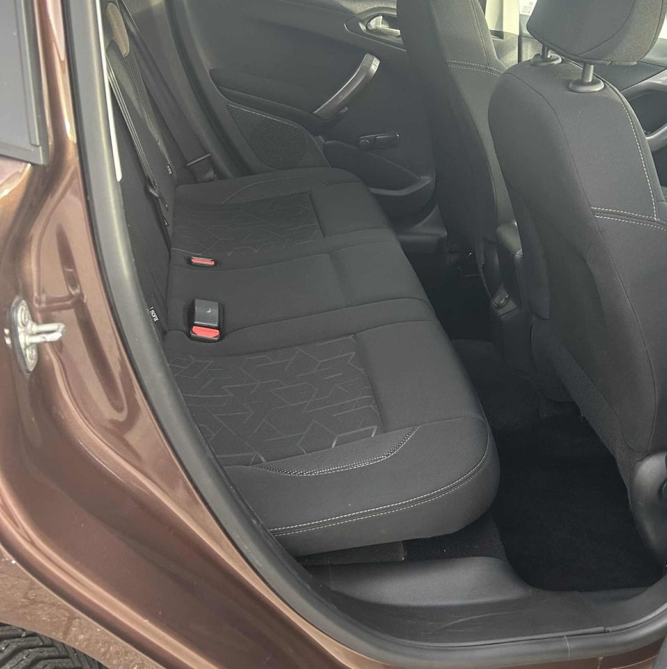 Peugeot 2008 1,2 VTi 82 Active Sky 5d