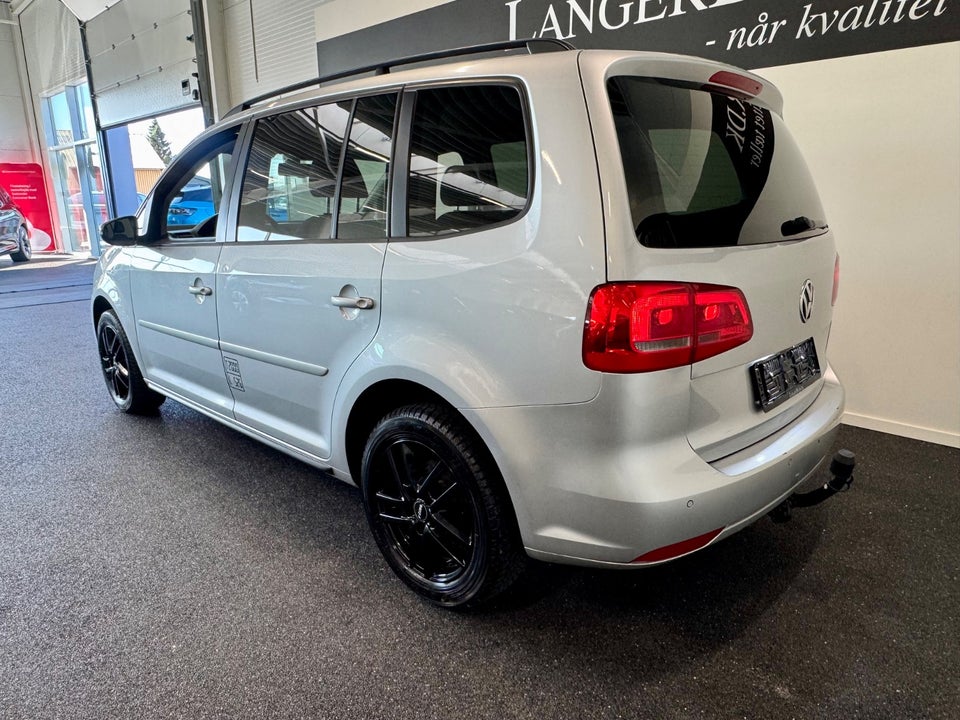 VW Touran 2,0 TDi 140 Comfortline DSG BM Van 5d