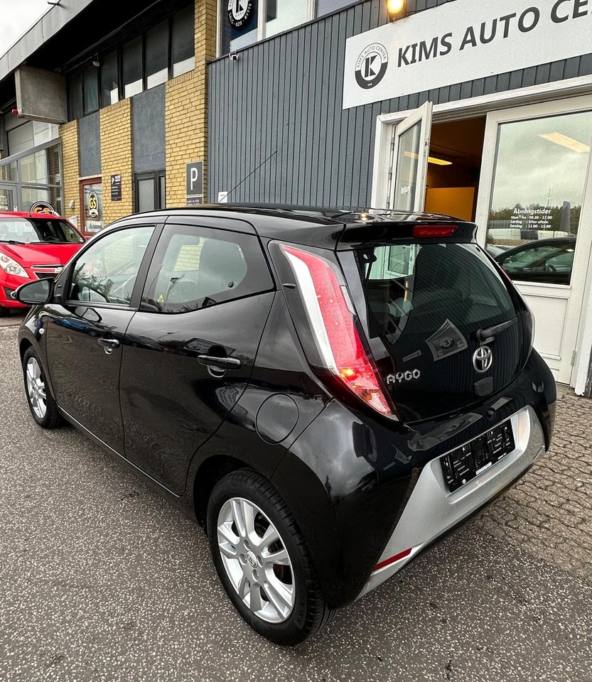 Toyota Aygo 1,0 VVT-i x-black II 5d