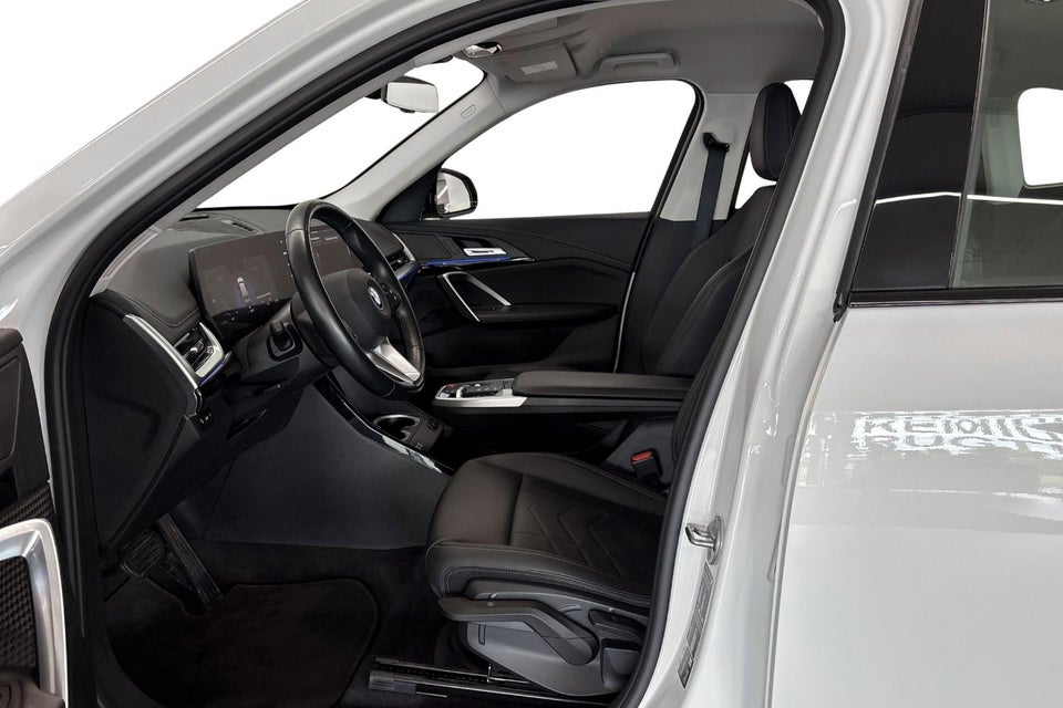 BMW iX1 eDrive20 X-Line 5d