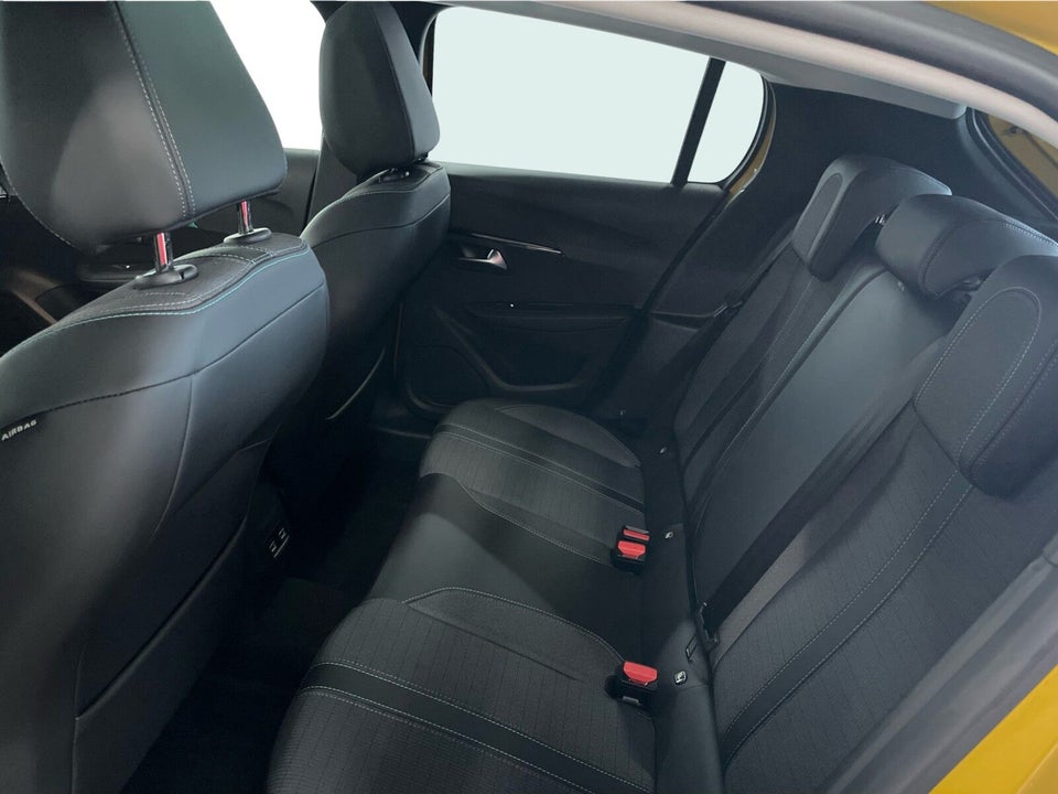 Peugeot 208 1,5 BlueHDi 100 Allure Sky 5d