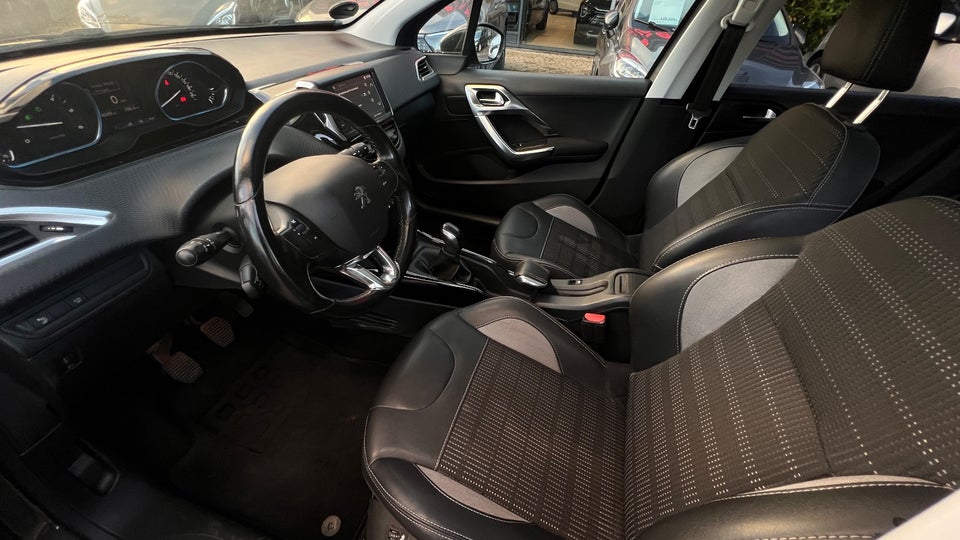 Peugeot 2008 1,6 BlueHDi 100 Allure 5d