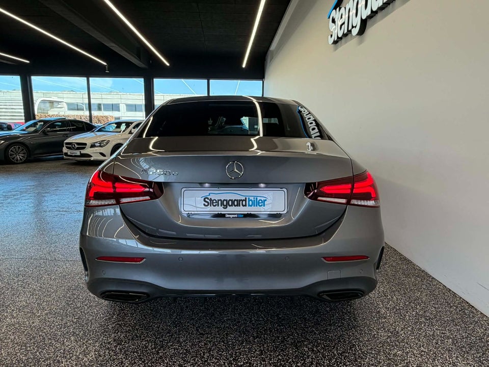 Mercedes A250 e 1,3 AMG Line Night Edition aut. 4d