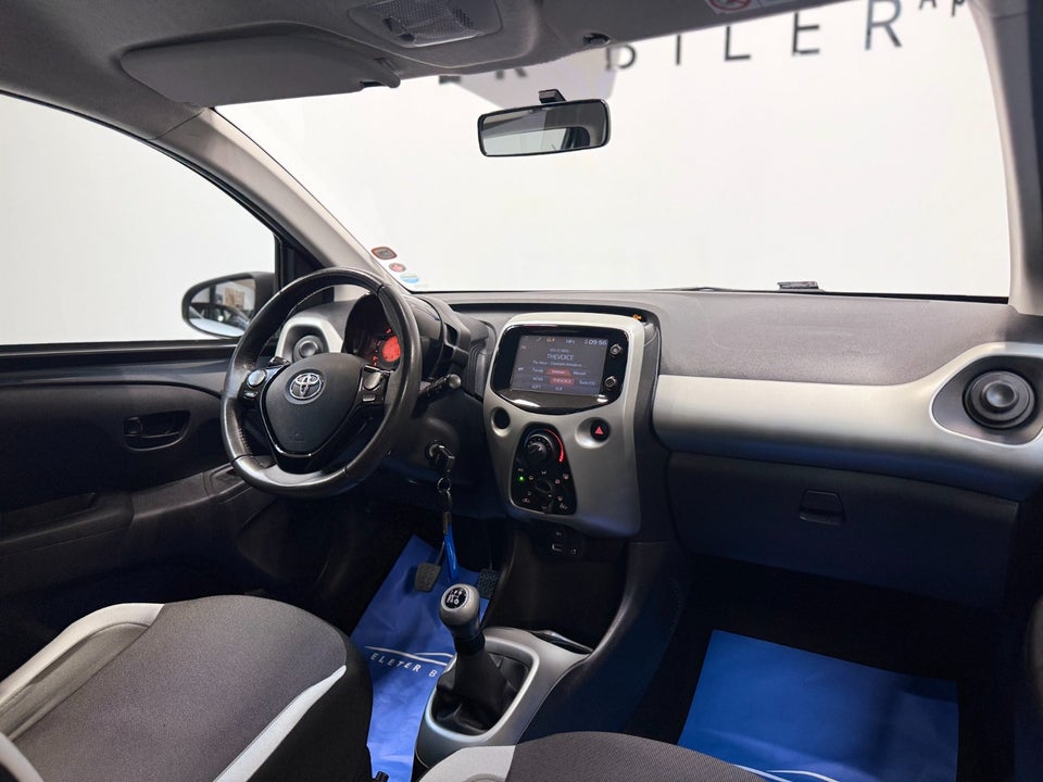 Toyota Aygo 1,0 VVT-i x-clusiv 5d