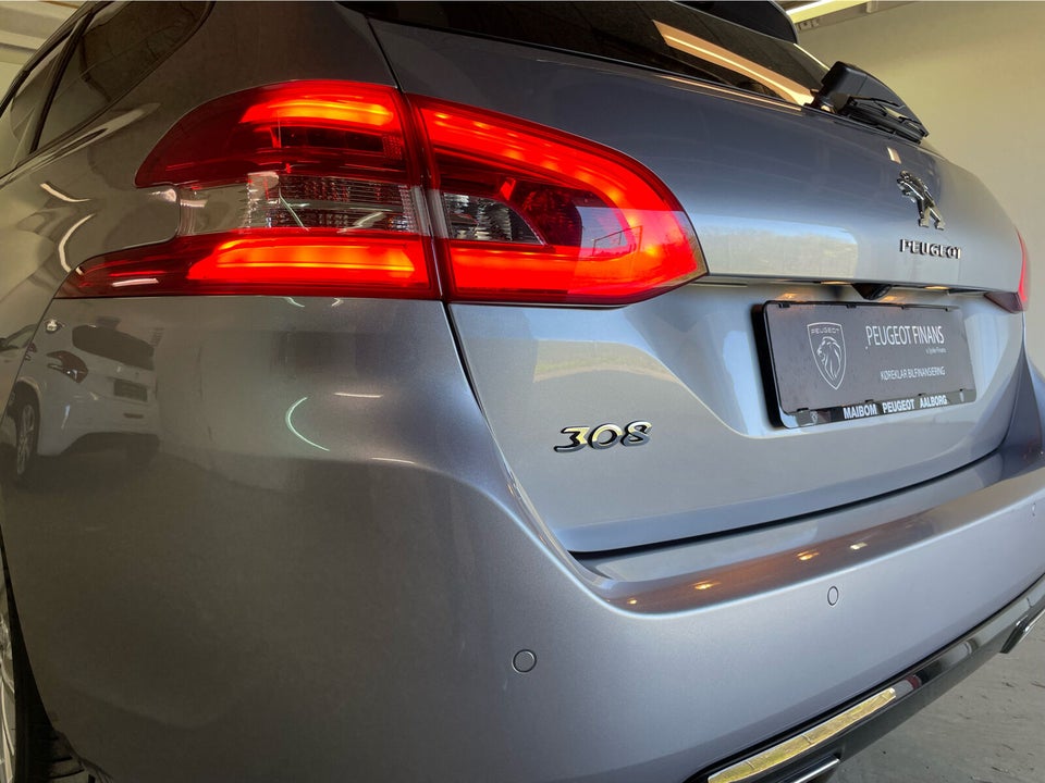 Peugeot 308 1,6 BlueHDi 120 Allure Sky SW 5d