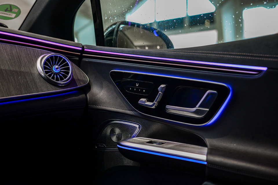 Mercedes EQE350 AMG Line 4d