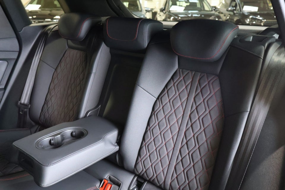 Audi Q4 e-tron 40 S-line 5d